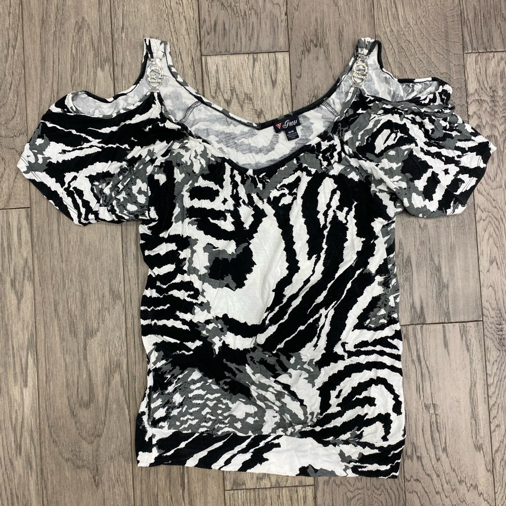 Guess shirt size M